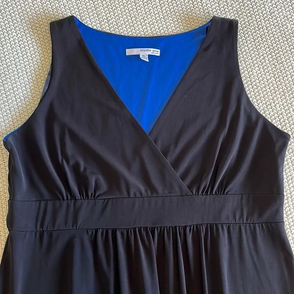 Chevron Stripe Maxi Dress - Picture 2 of 4